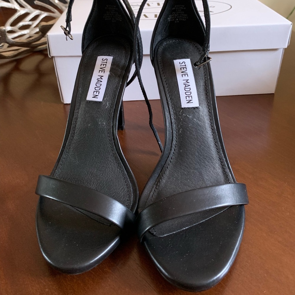 Aldo sandals/heels